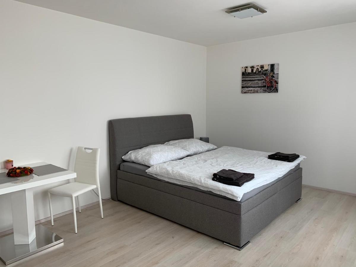 Modern Apartment In The City Center Plzeň Exterior foto